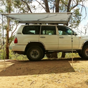 AW2000_awning2x2.5_lcruiser.jpg